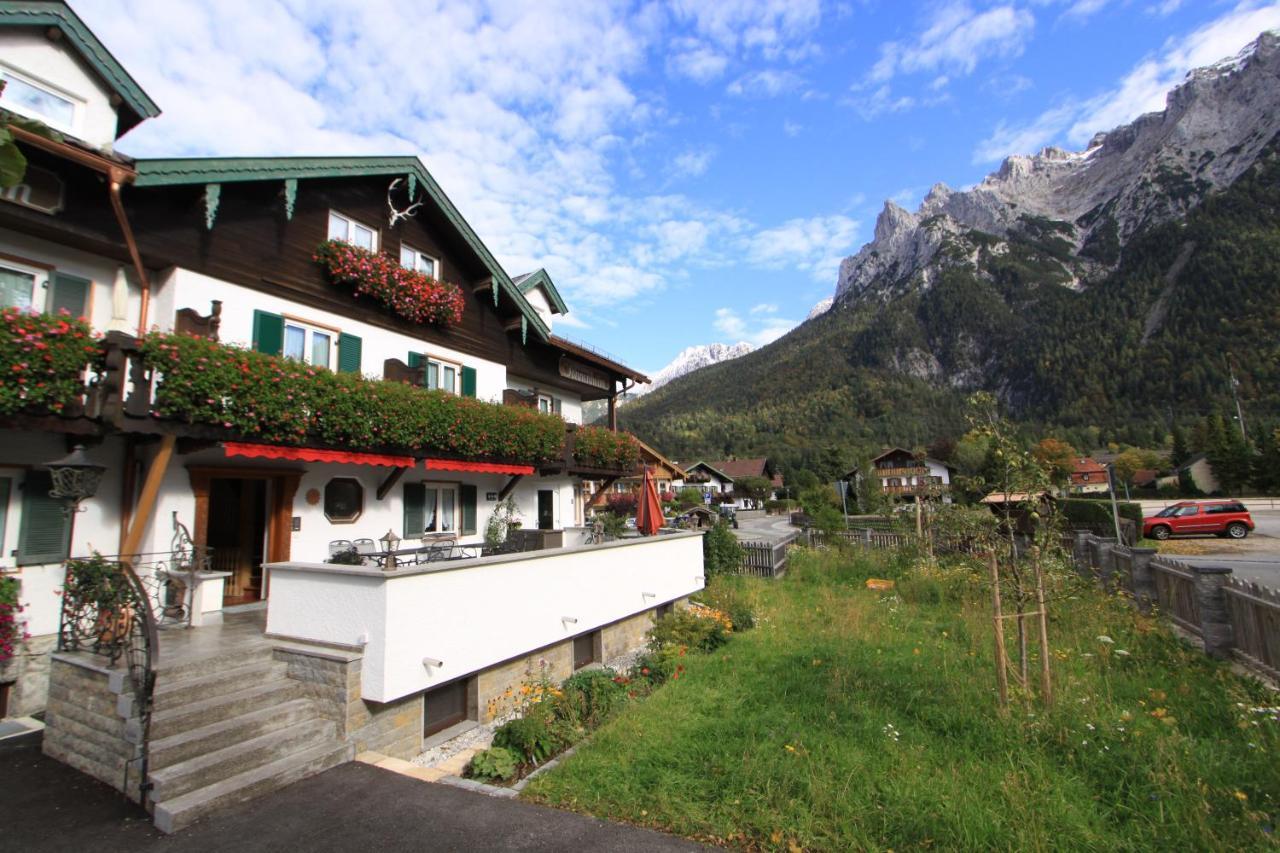 Gaestehaus Sonnenheim Миттенвальд Экстерьер фото