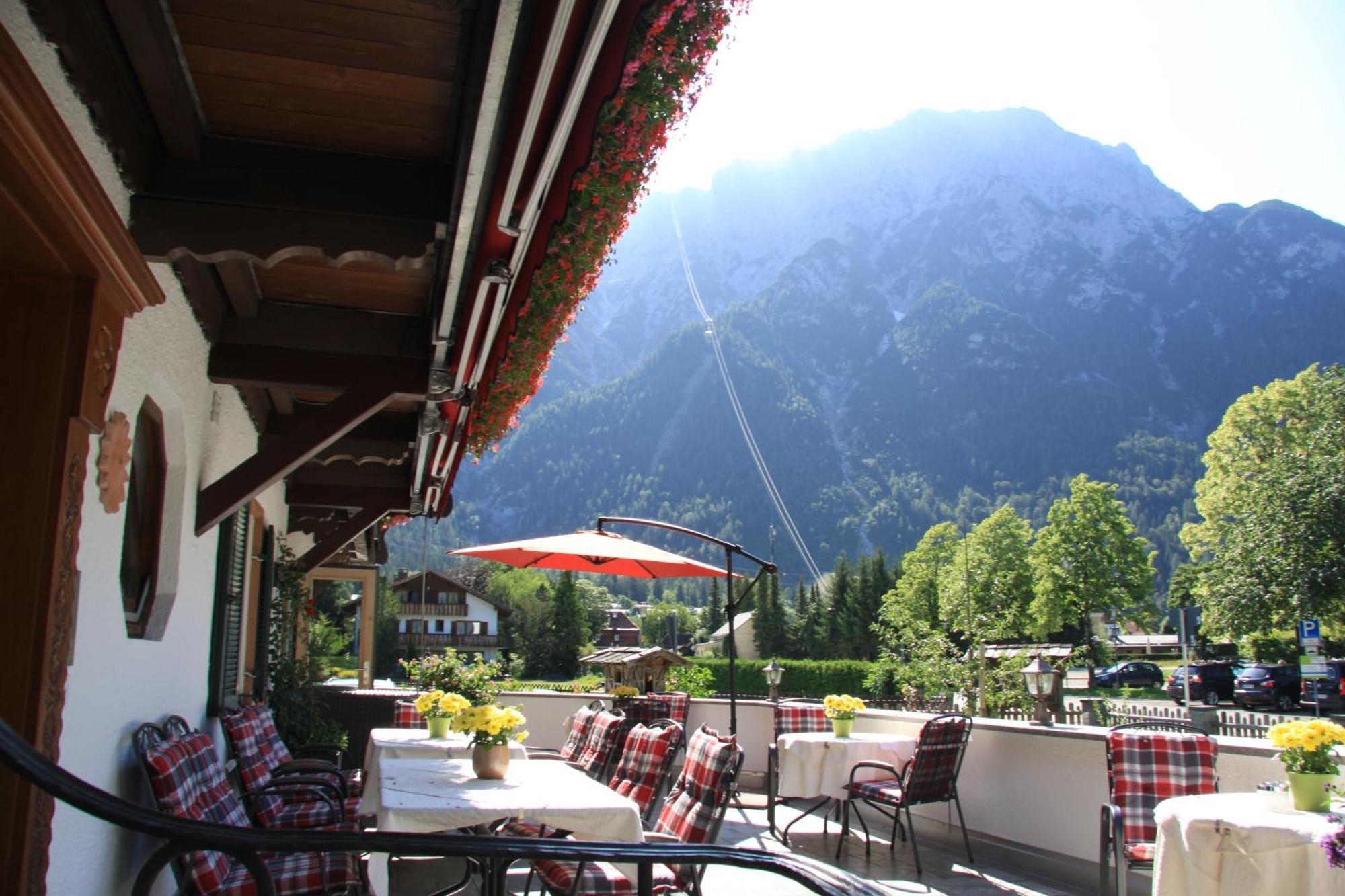 Gaestehaus Sonnenheim Миттенвальд Экстерьер фото